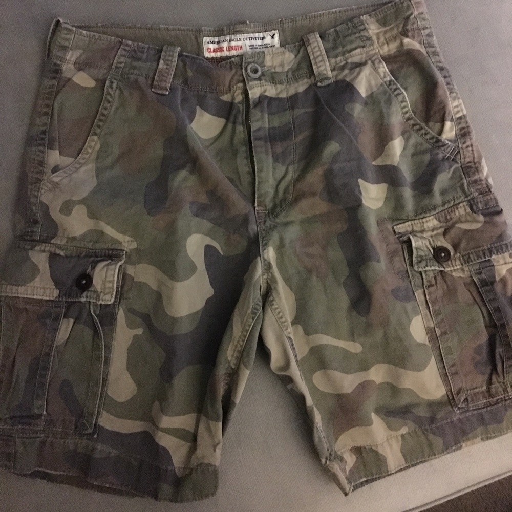 Men’s American Eagle Camo Cargo Shorts